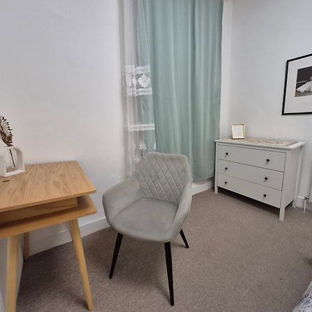 Stylish And Bright Flat In London N8 Turnpike Lane - Piccadilly Line Apartment Екстериор снимка
