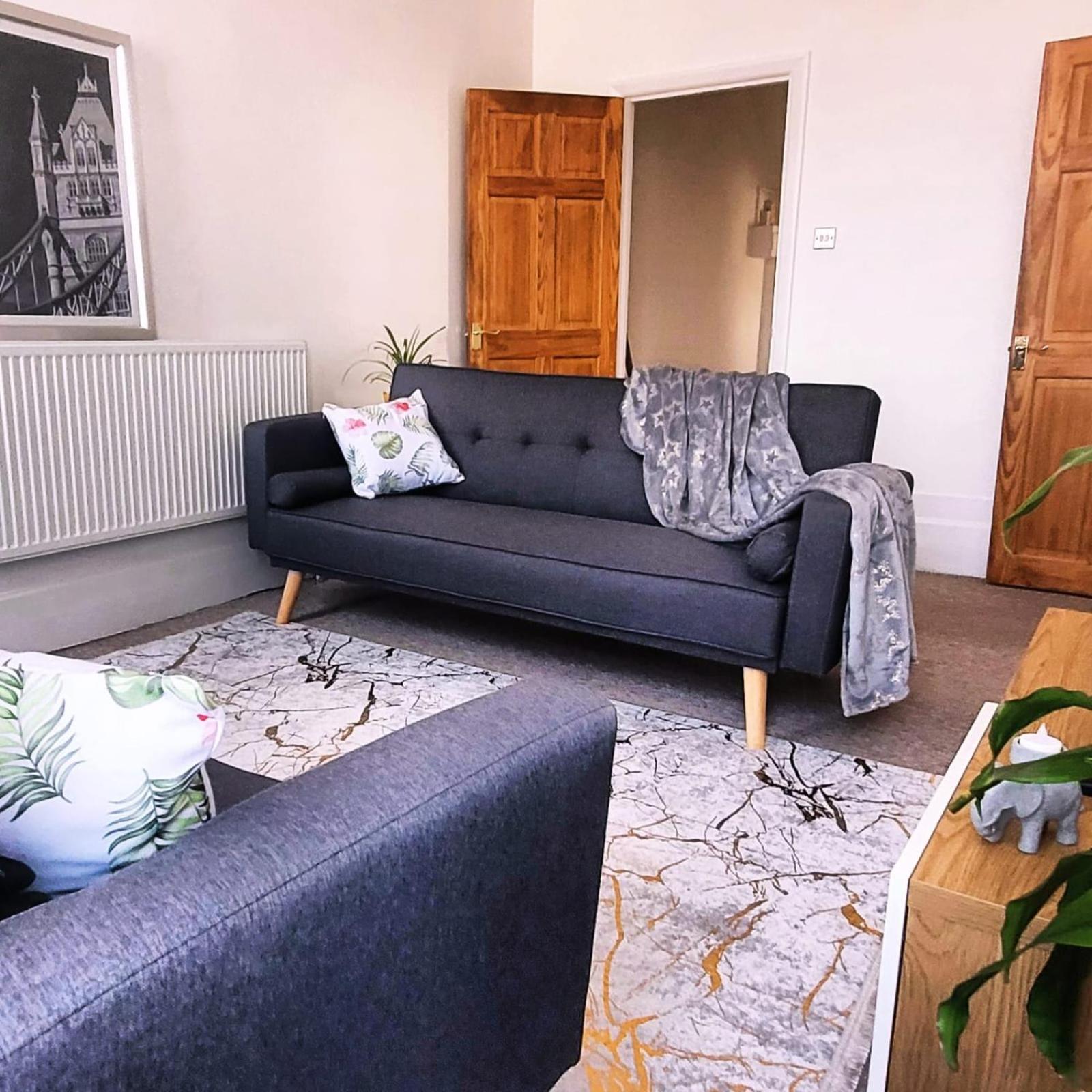 Stylish And Bright Flat In London N8 Turnpike Lane - Piccadilly Line Apartment Екстериор снимка